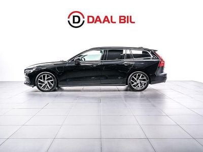 Svart Begagnad 2020 Volvo V60 Momentum Kombi | 229 700 kr (Bra pris)