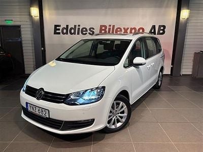 Begagnad VW Sharan 150 HK (110 kW) 2017 Vit Minibuss