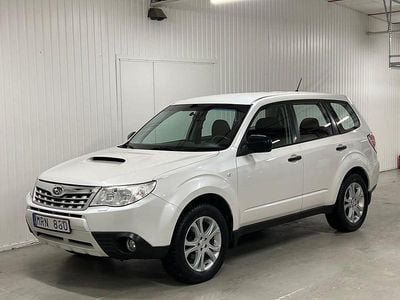 Vit Begagnad 2011 Subaru Forester SUV | 81 900 kr (Marknadspris)