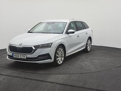 begagnad Skoda Octavia Kombi iV Style Laddhybrid 2021, Kombi