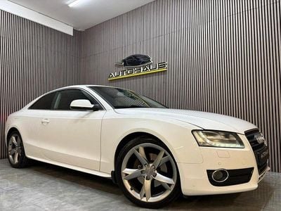 Begagnad Audi A5 S-Line 211 HK (155 kW) 2011 Vit Sportkupé