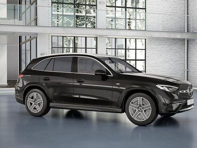 Begagnad Mercedes GLC300e Advanced 2024 Obsidiansvart metallic SUV