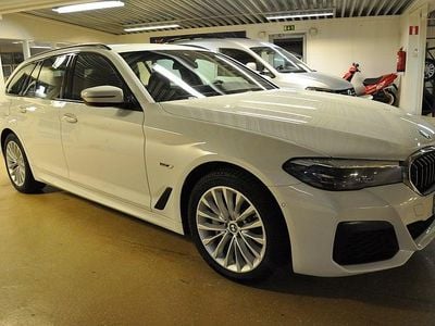 Vit Begagnad 2022 BMW 530e M Sport Kombi | 399 000 kr (Lite dyr)