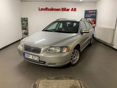 Begagnad Volvo V70 Momentum 170 HK (125 kW) 2008 Grå Kombi