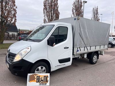 begagnad Renault Master 2.3L 3.3M Flak företag 2017, Transportbil - Skåp