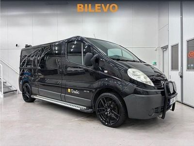 Svart Begagnad 2012 Renault Trafic Minibuss | 118 900 kr