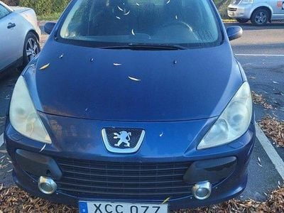 Begagnad 2006 Peugeot 307 Halvkombi | 20 000 kr (Marknadspris)