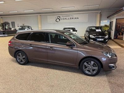 Brunmetallic Begagnad 2015 Peugeot 308 SW Allure Kombi | 89 000 kr (Marknadspris)