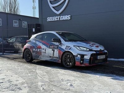 Begagnad Toyota Yaris 261 HK (191 kW) 2020 Svart Halvkombi