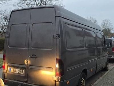 Metallic grå Begagnad 2003 Mercedes 316 Van | 25 000 kr (Marknadspris)