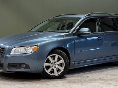 Blå Begagnad 2012 Volvo V70 Momentum Kombi | 84 900 kr (Marknadspris)
