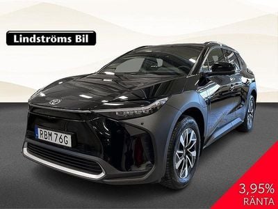Svart Begagnad 2024 Toyota bZ4X Executive SUV | 504 900 kr