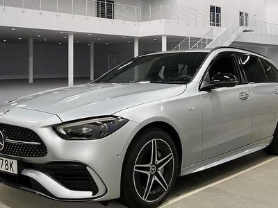 Silver Begagnad 2025 Mercedes C300e Premium Kombi | 549 000 kr (Marknadspris)
