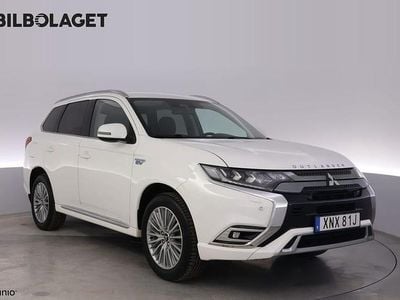 Begagnad Mitsubishi Outlander Comfort Edition 227 HK (166 kW) 2020 Vit SUV