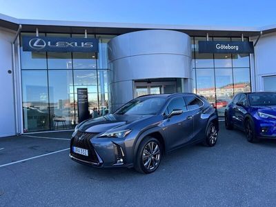 begagnad Lexus UX 250h F-Sport Design Euro 6