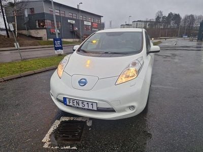 Begagnad Nissan Leaf 80 kW (109 HK) 2016 Halvkombi
