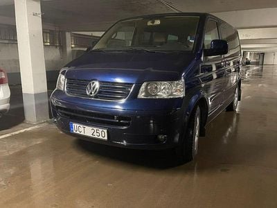 Begagnad VW Multivan Highline 174 HK (127 kW) 2009