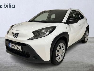 Vit Begagnad 2022 Toyota Aygo X Play SUV | 174 900 kr (Marknadspris)