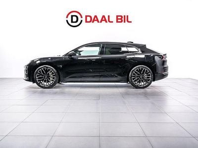 Begagnad Zeekr 001 400 kW (544 HK) 2023 Svart Halvkombi