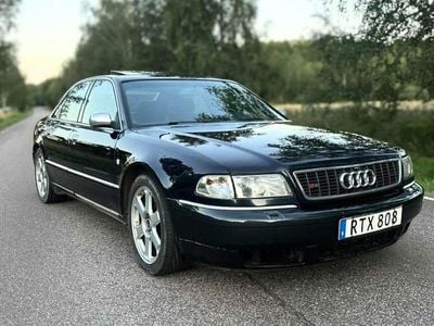 Ming blue metallic (lz5l) Begagnad 1998 Audi S8 Sedan | 139 000 kr