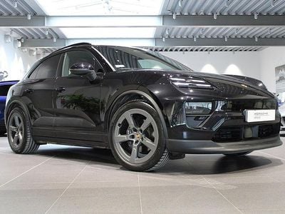 Begagnad Porsche Macan 330 kW (449 HK) 2025 Svart SUV