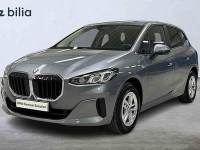 Grå Begagnad 2023 BMW 225 Active Tourer Minibuss | 329 900 kr (Marknadspris)