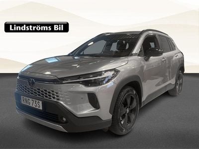 Begagnad Toyota Corolla Cross Style 200 HK (147 kW) 2025 Grå SUV