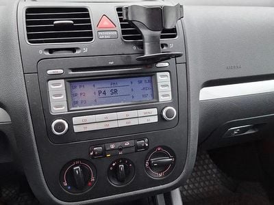 Begagnad VW Golf VI 102 HK (75 kW) 2008 Halvkombi