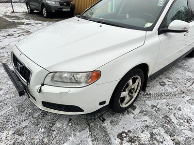 Vit Begagnad 2008 Volvo V70 Kombi | 38 000 kr