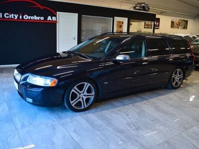 Mörkblå Begagnad 2005 Volvo V70 Dynamic Kombi | 47 900 kr (Marknadspris)
