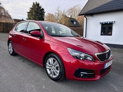 Ljusröd Begagnad 2018 Peugeot 308 Active Halvkombi | 115 000 kr (Lite dyr)