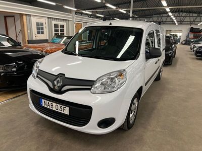 Vit Begagnad 2021 Renault Kangoo Minibuss | 149 900 kr