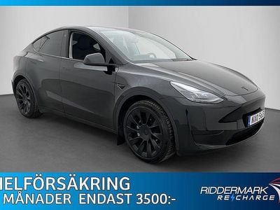 Svart Begagnad 2023 Tesla Model Y Standard Range SUV | 339 900 kr (Marknadspris)
