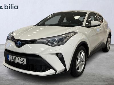 Vit Begagnad 2022 Toyota C-HR Active SUV | 259 900 kr (Marknadspris)