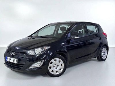 Begagnad Hyundai i20 Premium 84 HK (61 kW) 2013 Svart Halvkombi