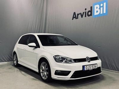Vit Begagnad 2016 VW Golf VII R-line Halvkombi | 170 000 kr (Marknadspris)