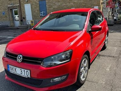 Röd Begagnad 2014 VW Polo Halvkombi | 55 000 kr (Marknadspris)