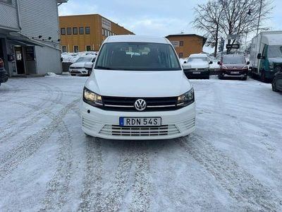 Begagnad VW Caddy Maxi Life Life 102 HK (75 kW) 2019 Vit Minibuss