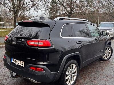 Begagnad 2015 Jeep Cherokee SUV | 120 000 kr (Bra pris)