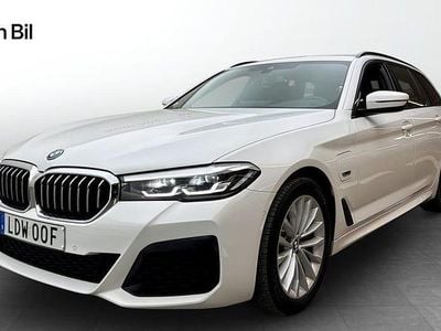 Begagnad BMW 530 M Sport 184 HK (135 kW) 2023 Vit Kombi