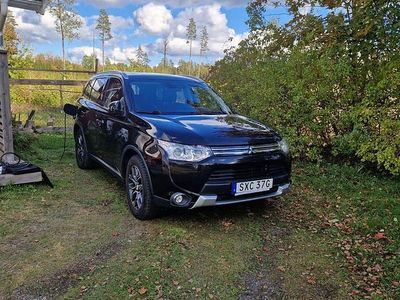 Begagnad Mitsubishi Outlander 203 HK (149 kW) 2015 SUV