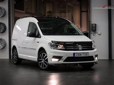 Flerfärgad Begagnad 2018 VW Caddy Edition Minibuss | 184 900 kr (Marknadspris)