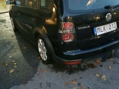 begagnad VW Touran Cross 2.0 TDI DSG