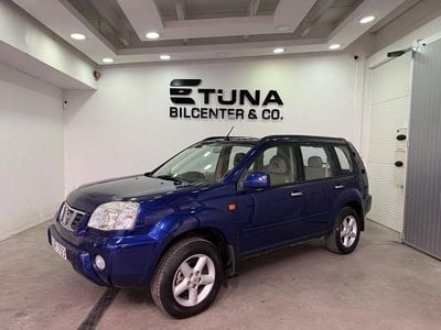 Mörkblå (blå) Begagnad 2003 Nissan X-Trail SUV | 39 900 kr
