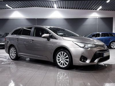 Brun Begagnad 2015 Toyota Avensis Active Kombi | 99 900 kr (Marknadspris)