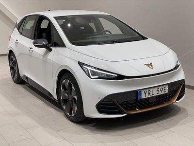 Glacial white metallic Begagnad 2023 Cupra Born e-Boost Halvkombi | 299 900 kr (Marknadspris)