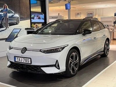 Vit Ny 2025 VW ID.7 GTX Kombi | 699 900 kr (Marknadspris)