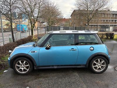 Blåmetalick Begagnad 2002 Mini Cooper S Halvkombi | 15 000 kr