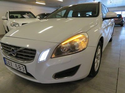 Vit Begagnad 2012 Volvo V60 Momentum Kombi | 59 500 kr (Lite dyr)