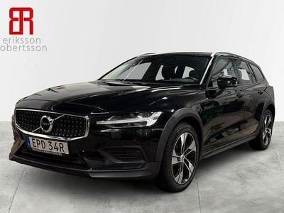 Svart Begagnad 2020 Volvo V60 CC Momentum Kombi | 339 900 kr (Lite dyr)